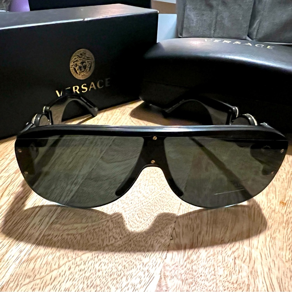 Versace- MEDUSA BIGGIE PILOT SUNGLASSES